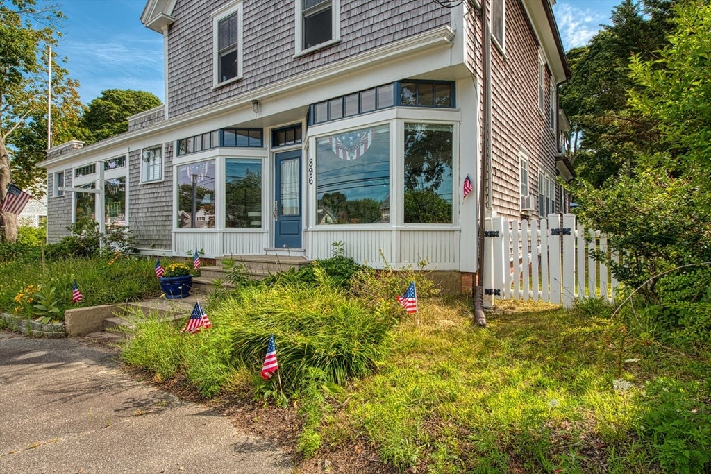 896 Sandwich Rd