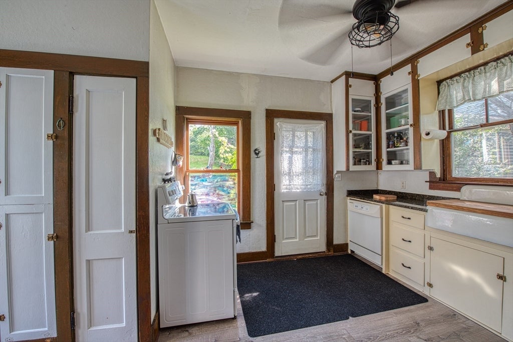 896 Sandwich Rd, Bourne, MA Photo #20