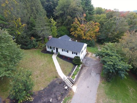 8 Blueberry Lane Sturbridge MA 01566