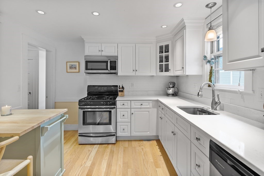 34 Jason St #1, Arlington, MA Photo #13