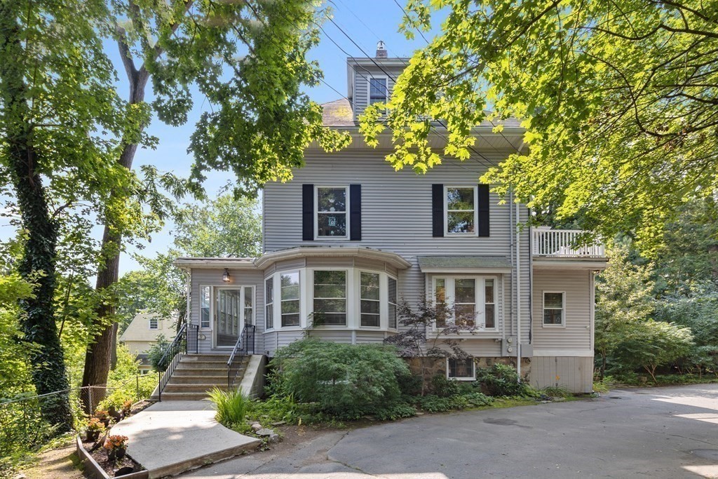 34 Jason St #1, Arlington, MA Photo #2