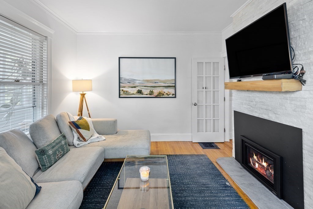 34 Jason St #1, Arlington, MA Photo #9