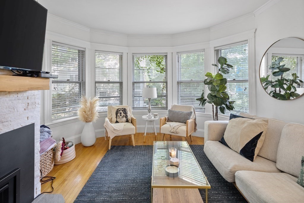 34 Jason St #1, Arlington, MA Photo #5