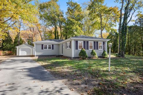2 Crescent Rd Carver MA 02330