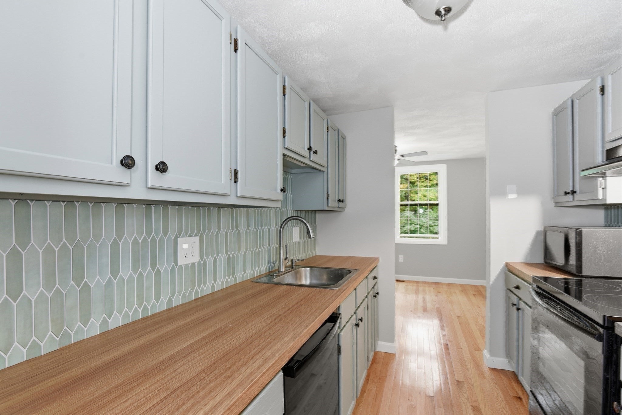 126 Patrick Rd #126, Tewksbury, MA, 126 Patrick Rd #126, Tewksbury, MA Photo #13