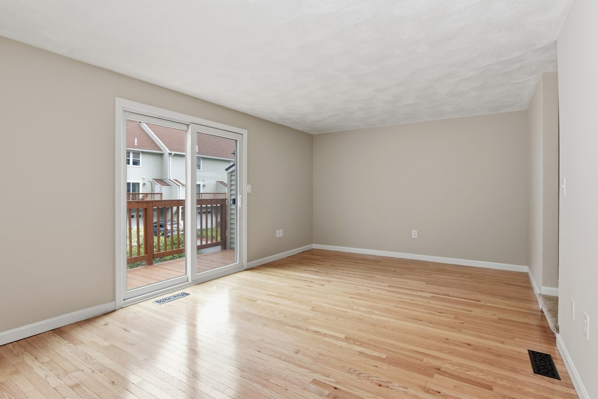 126 Patrick Rd #126, Tewksbury, MA, 126 Patrick Rd #126, Tewksbury, MA Photo #18