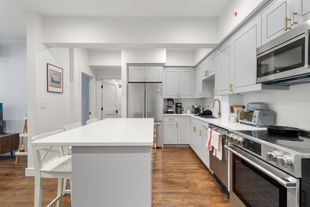 520 Beacon St 1C