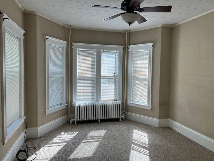 Photo 1 of 22 — 39 Tower St 1, Worcester, MA 01606