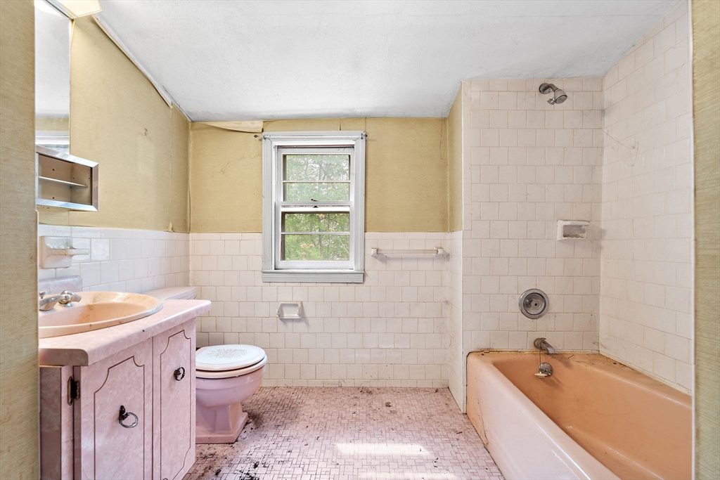13 Riverbank Road, Maynard, MA Photo #16