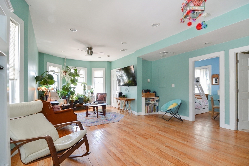 60 Houston Ave 2