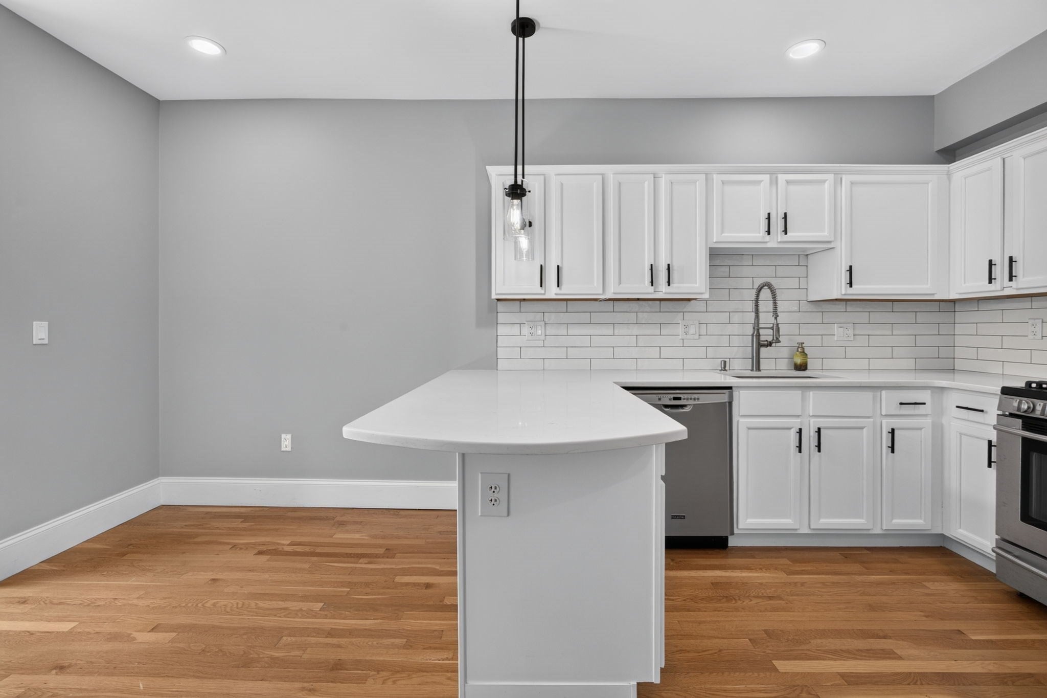254 Lafayette St #2F, Salem, MA, 254 Lafayette St #2F, Salem, MA Photo #5