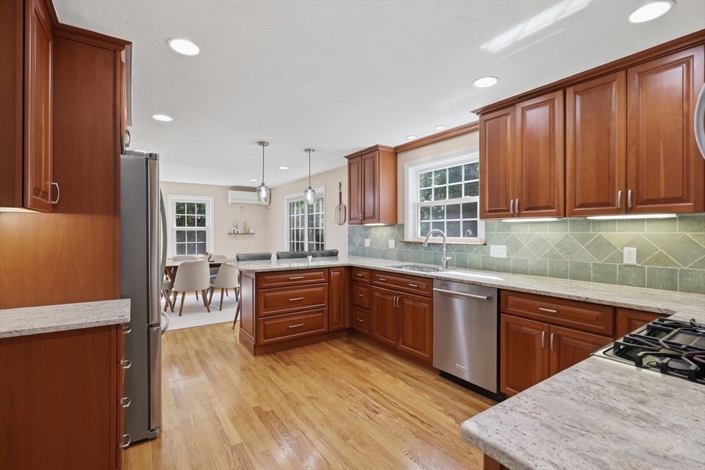 4 Martin Circle, Hudson, MA, 4 Martin Circle, Hudson, MA Photo #11