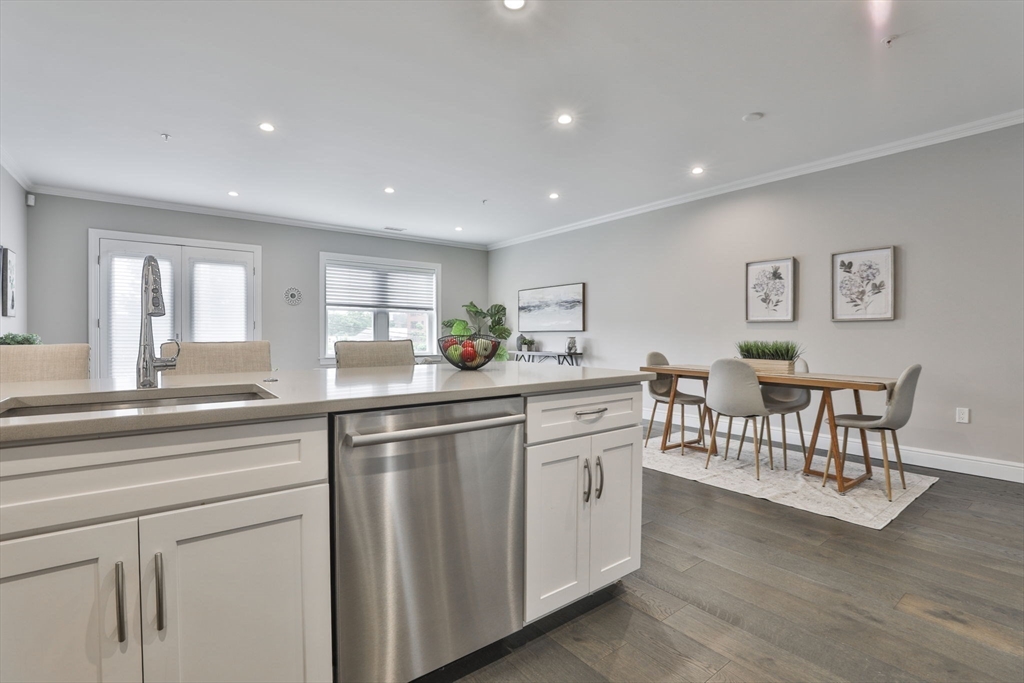 175 North Ave 215