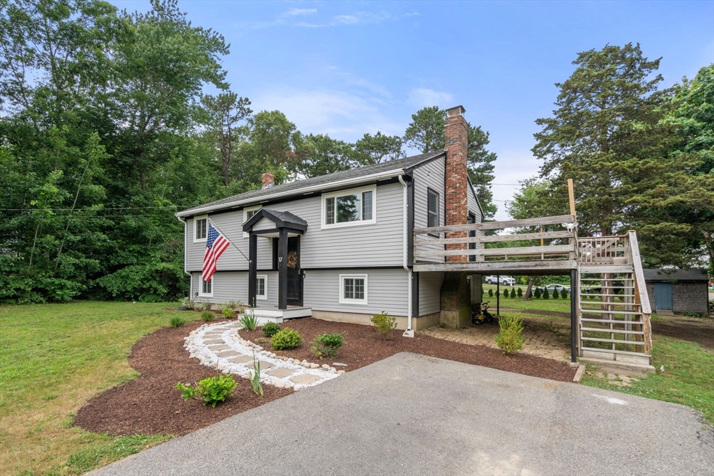 17 Minuteman Lane
