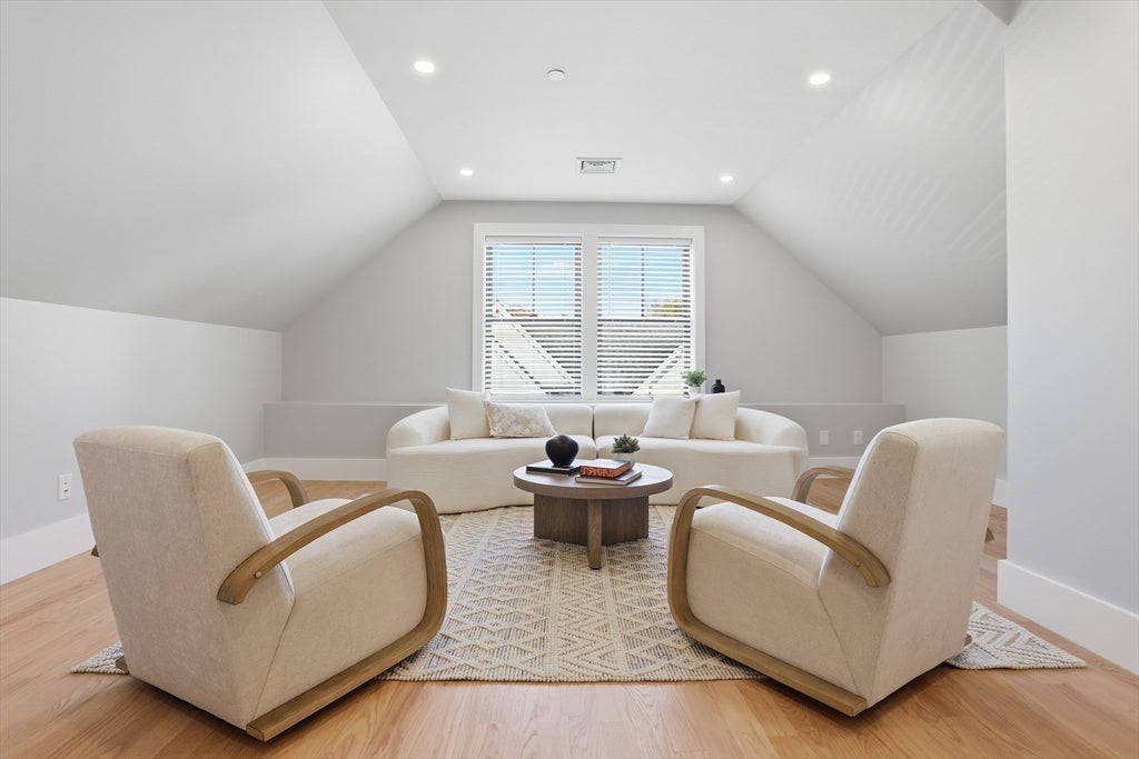 36 Loomis #203, Bedford, MA, 36 Loomis #203, Bedford, MA Photo #9