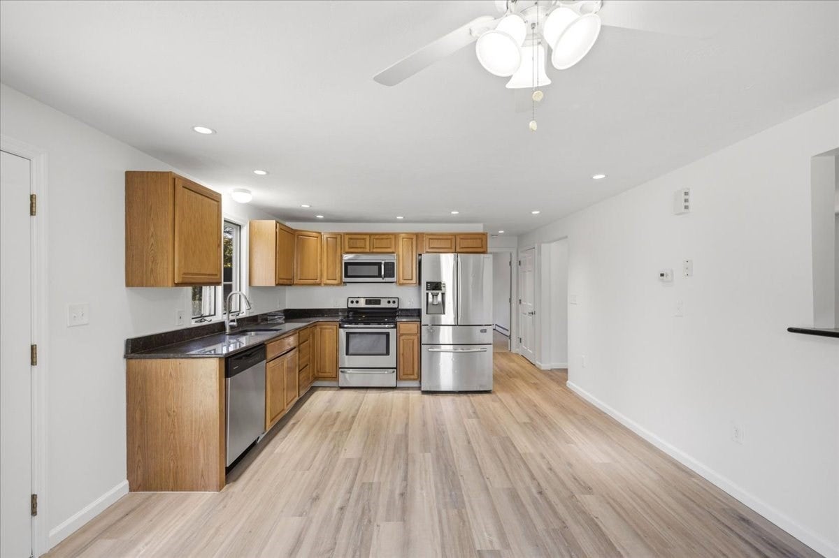 17 Flagstone Pl #17, Bridgewater, MA, 17 Flagstone Pl #17, Bridgewater, MA Photo #10