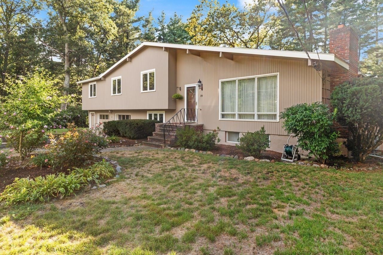 39 Austin Rd