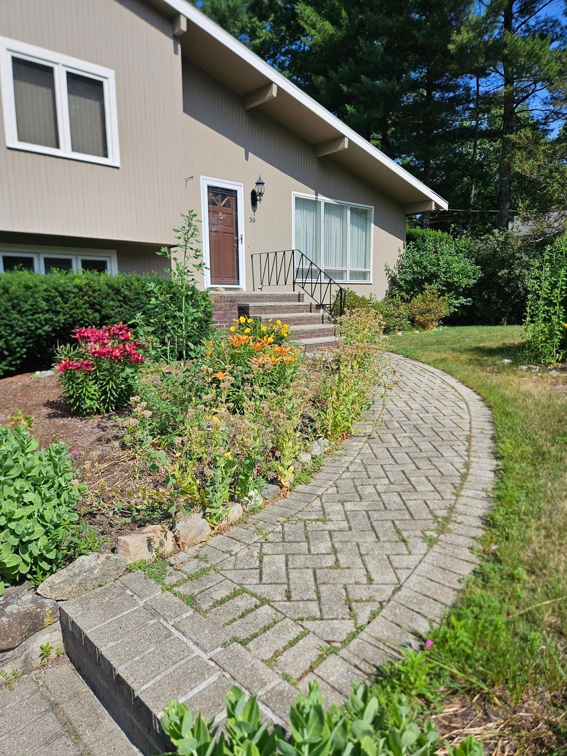 39 Austin Rd