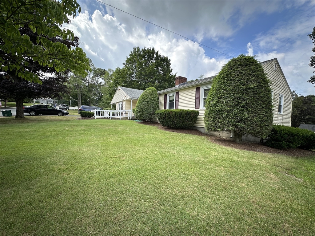 1 Country Club Rd