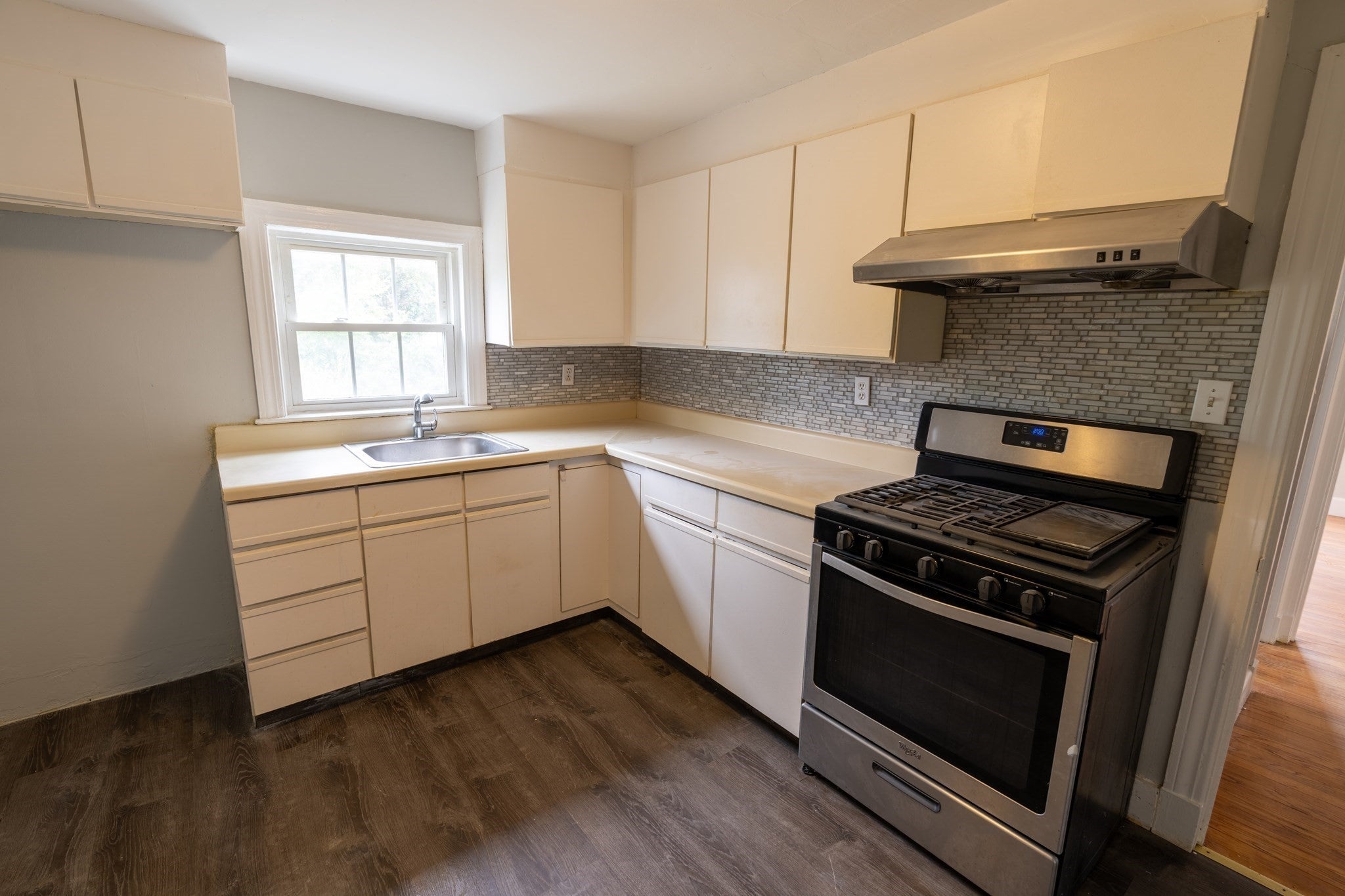 715-717 Boylston St
