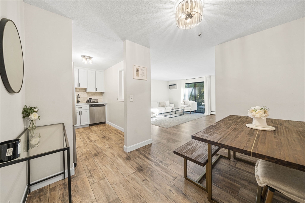 440 North Ave 201