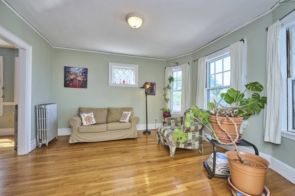 85 Jamaica St 2