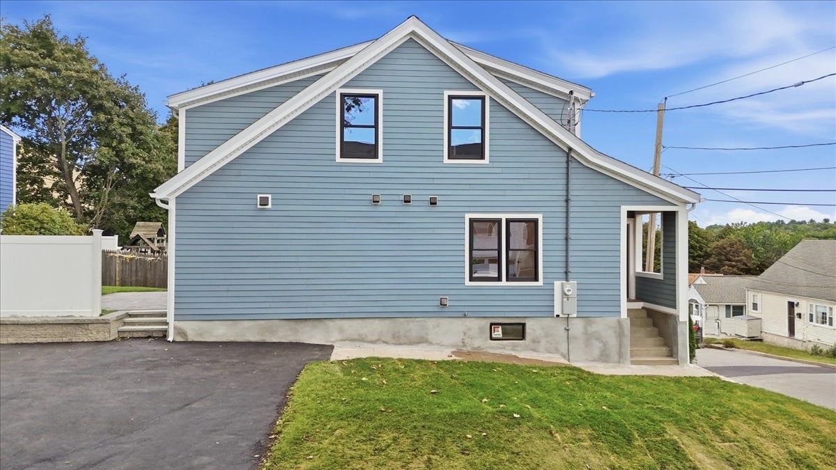 19 Montview Ave
