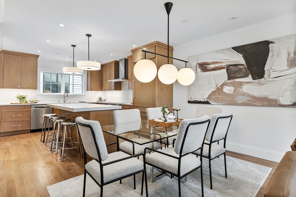 253 W. 3rd St