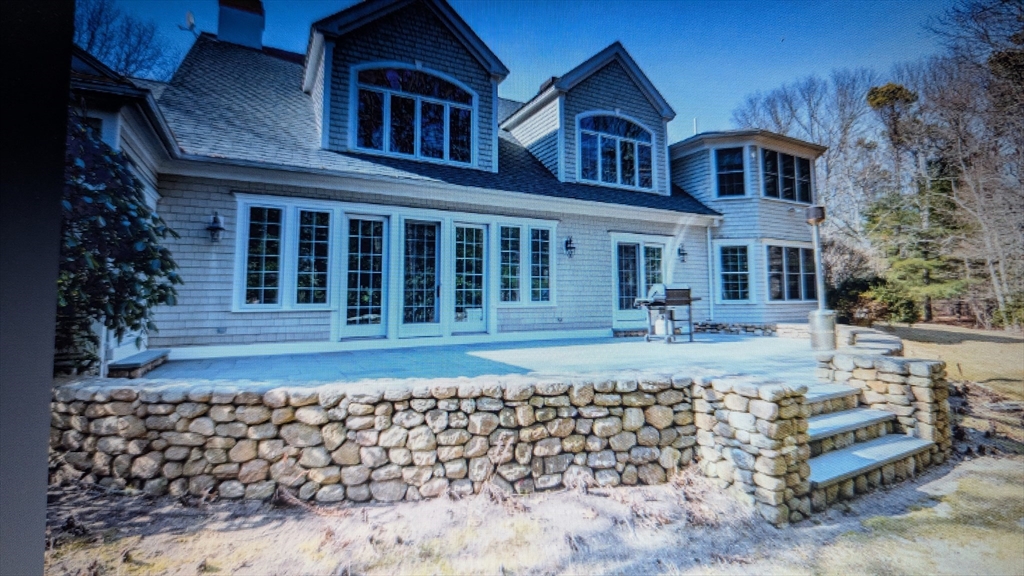 10 Wintergreen Lane