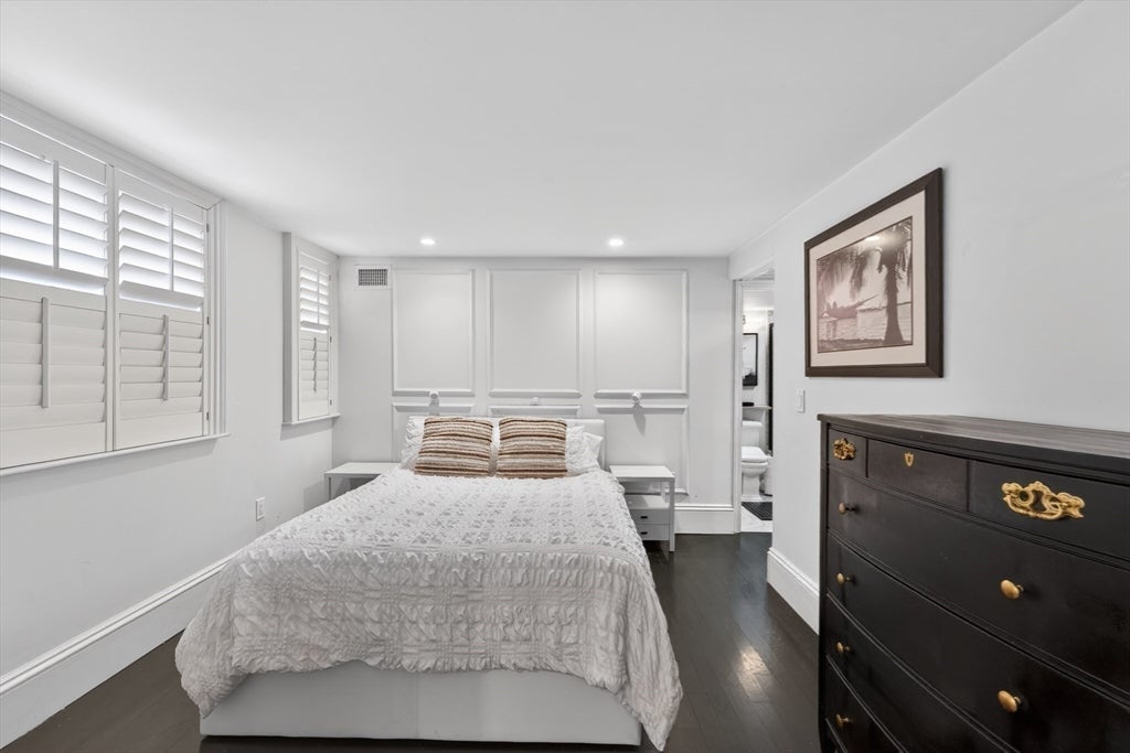 12 Hereford ST #2, Boston, MA Photo #16