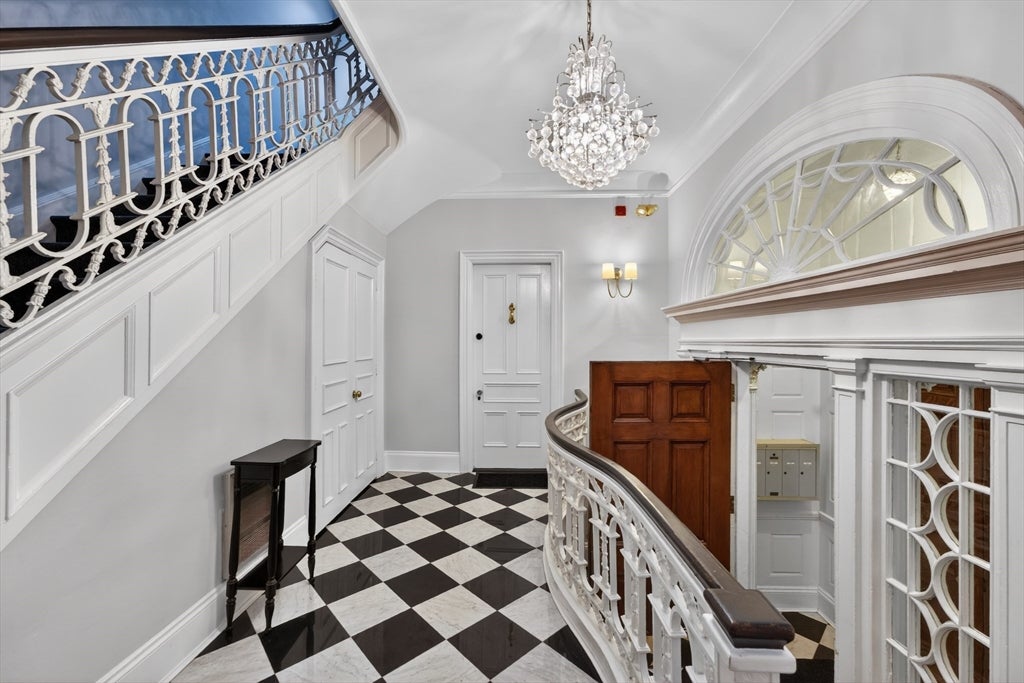 12 Hereford ST #2, Boston, MA Photo #2