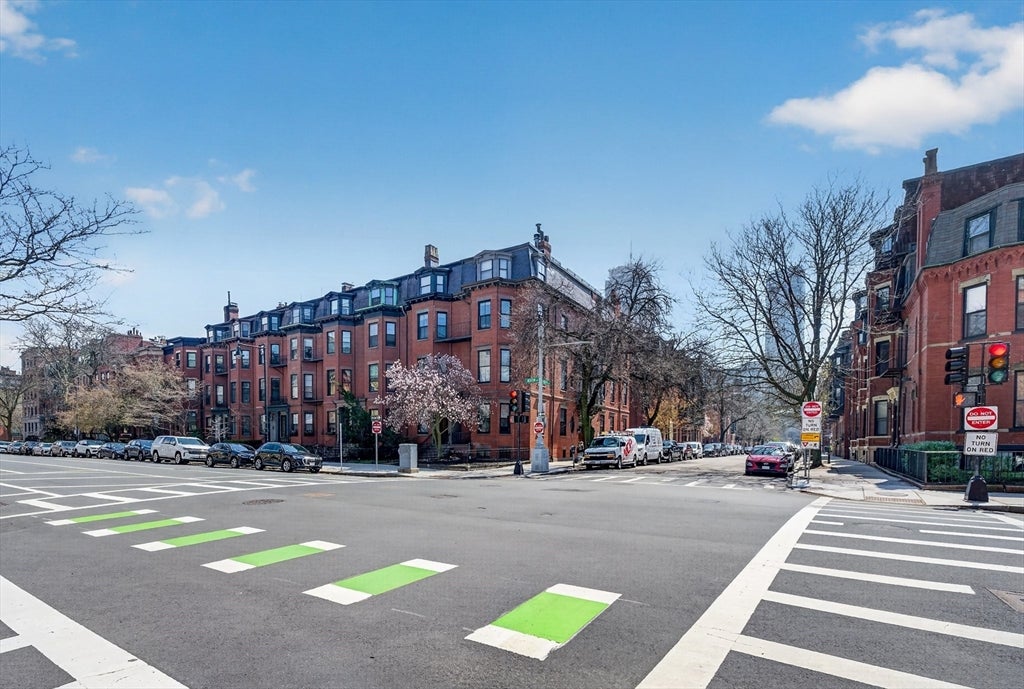 12 Hereford ST #2, Boston, MA Photo #23