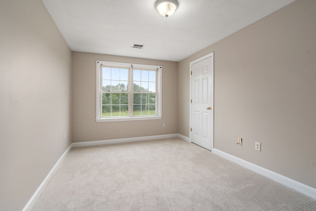 28 Harriet Thayer Dr #28, Attleboro, MA Photo #14