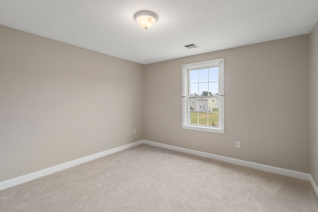 28 Harriet Thayer Dr #28, Attleboro, MA Photo #10