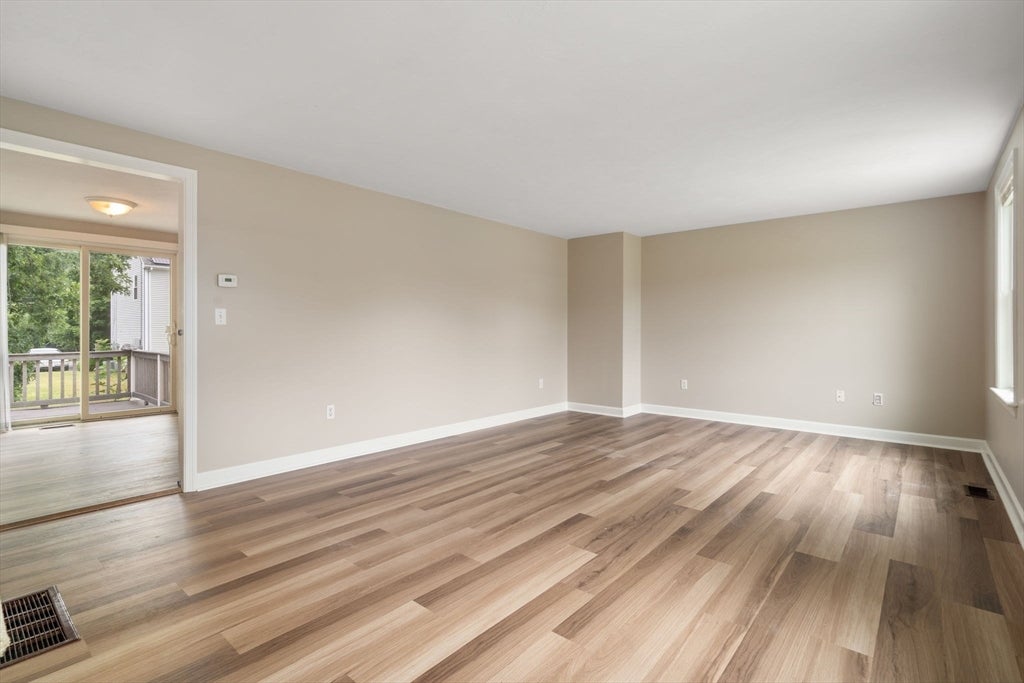 28 Harriet Thayer Dr #28, Attleboro, MA Photo #3