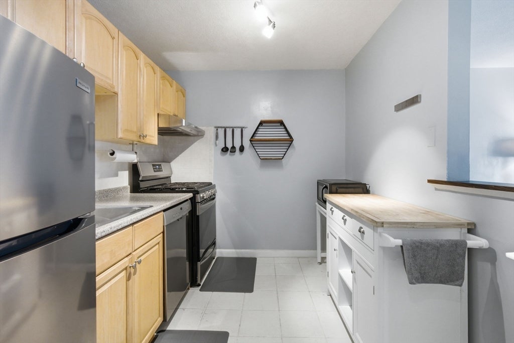 180 Mountain Ave 12