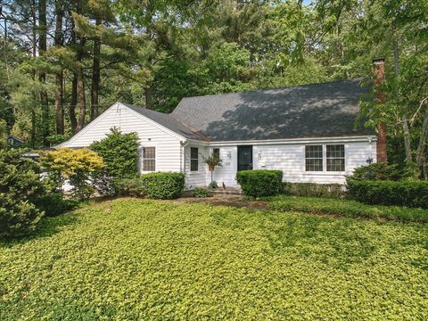 128 Lovell Rd Holden MA 01520