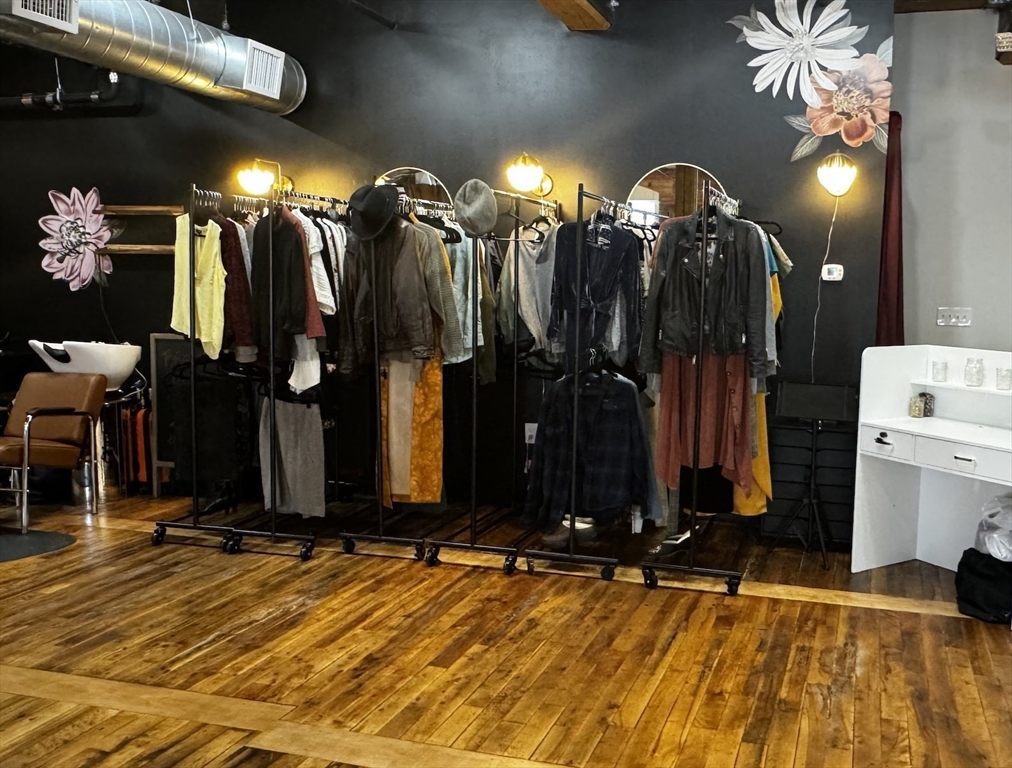 77 Elm St 202A