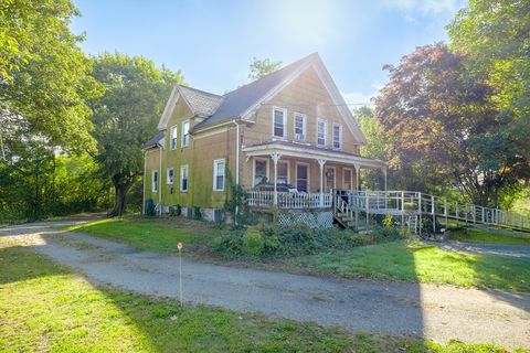 15 Shirley St Fairhaven MA 02719