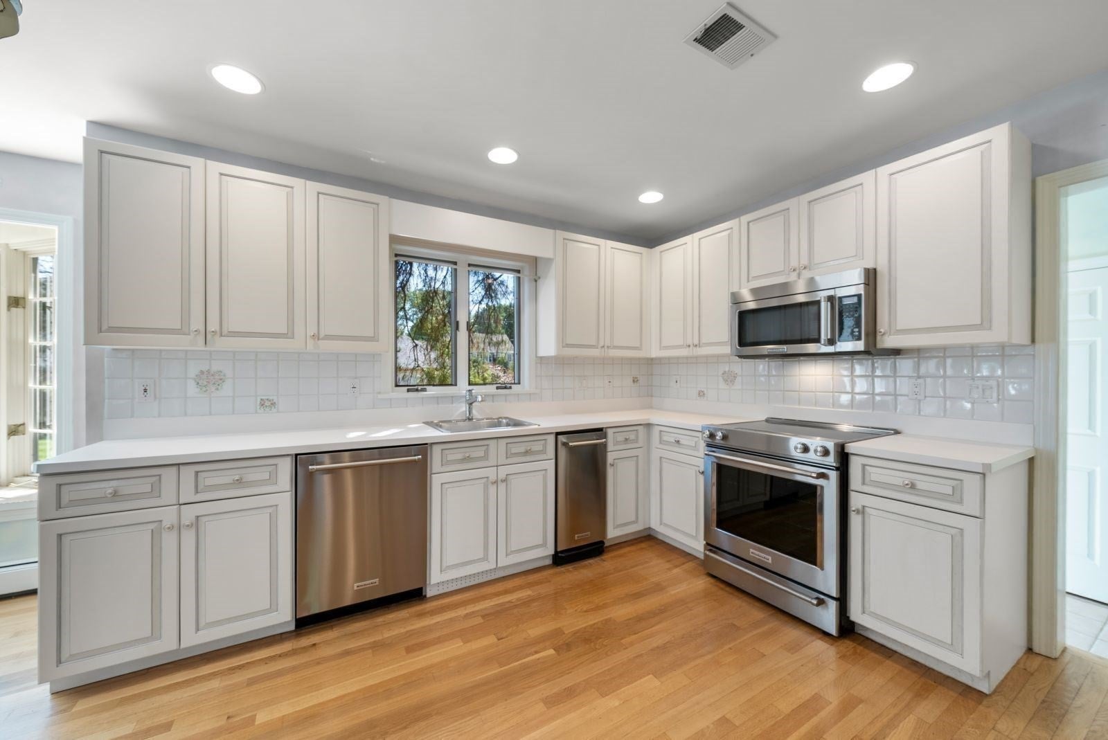 14 Powder House Cir, Needham, MA Photo #10