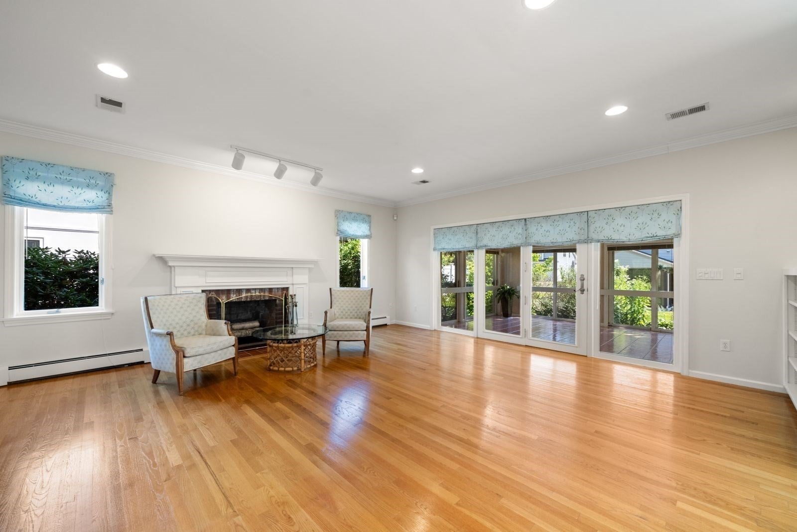 14 Powder House Cir, Needham, MA Photo #19