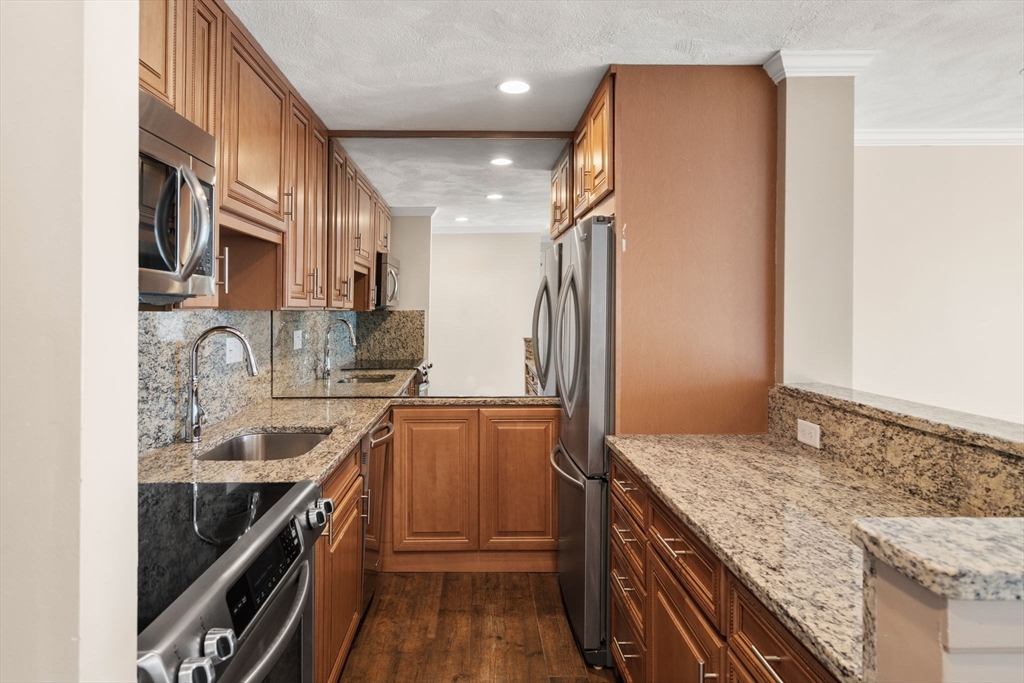 247 Washington Ave 10