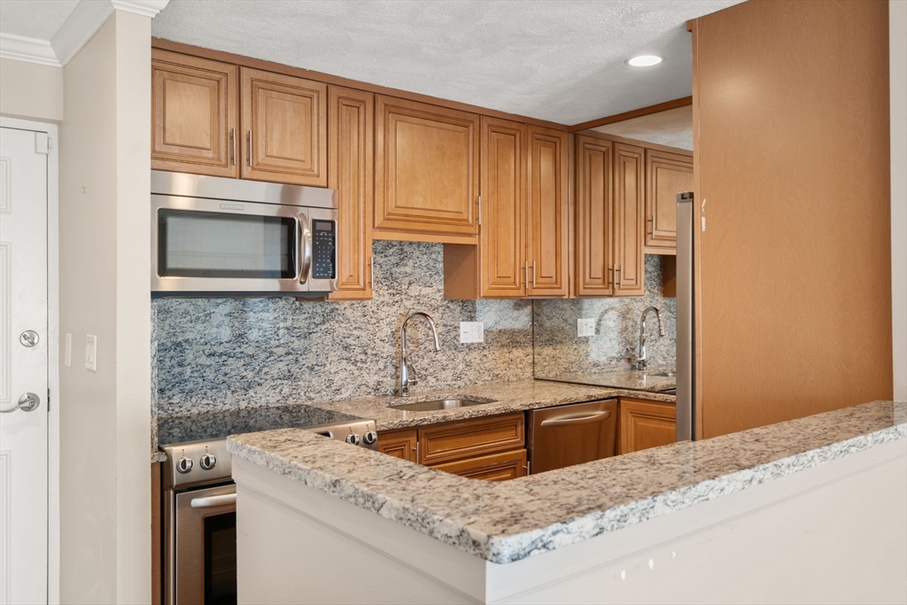 247 Washington Ave 10