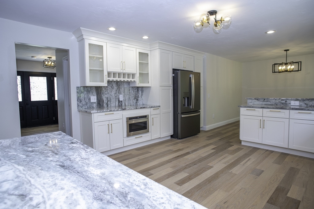 12 Walden Ct, Leominster, MA Photo #6