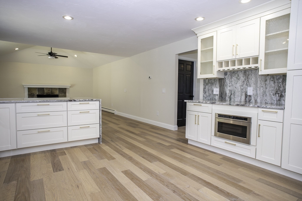 12 Walden Ct, Leominster, MA Photo #15