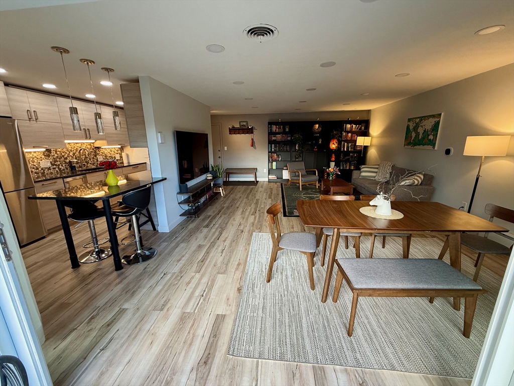 1206 Greendale Ave 201