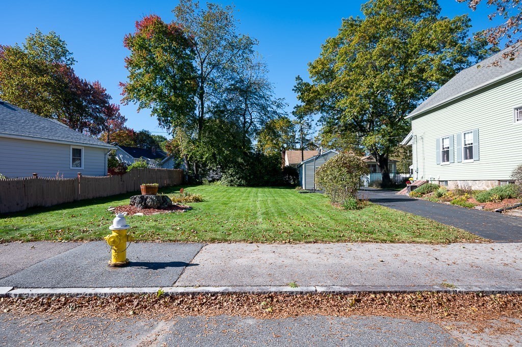 22 Anderson Ave