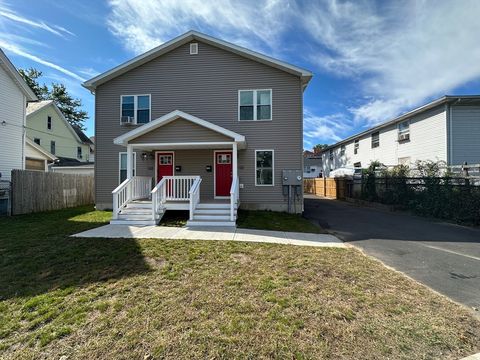 130-132 Dickinson Springfield MA 01108