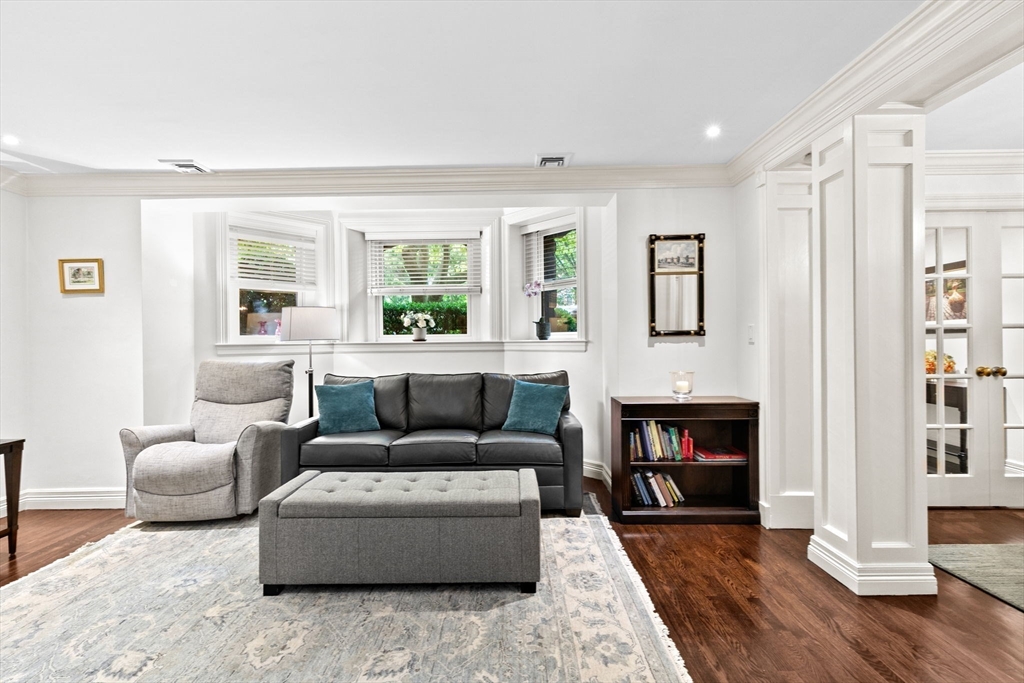31-33 Commonwealth Ave 1