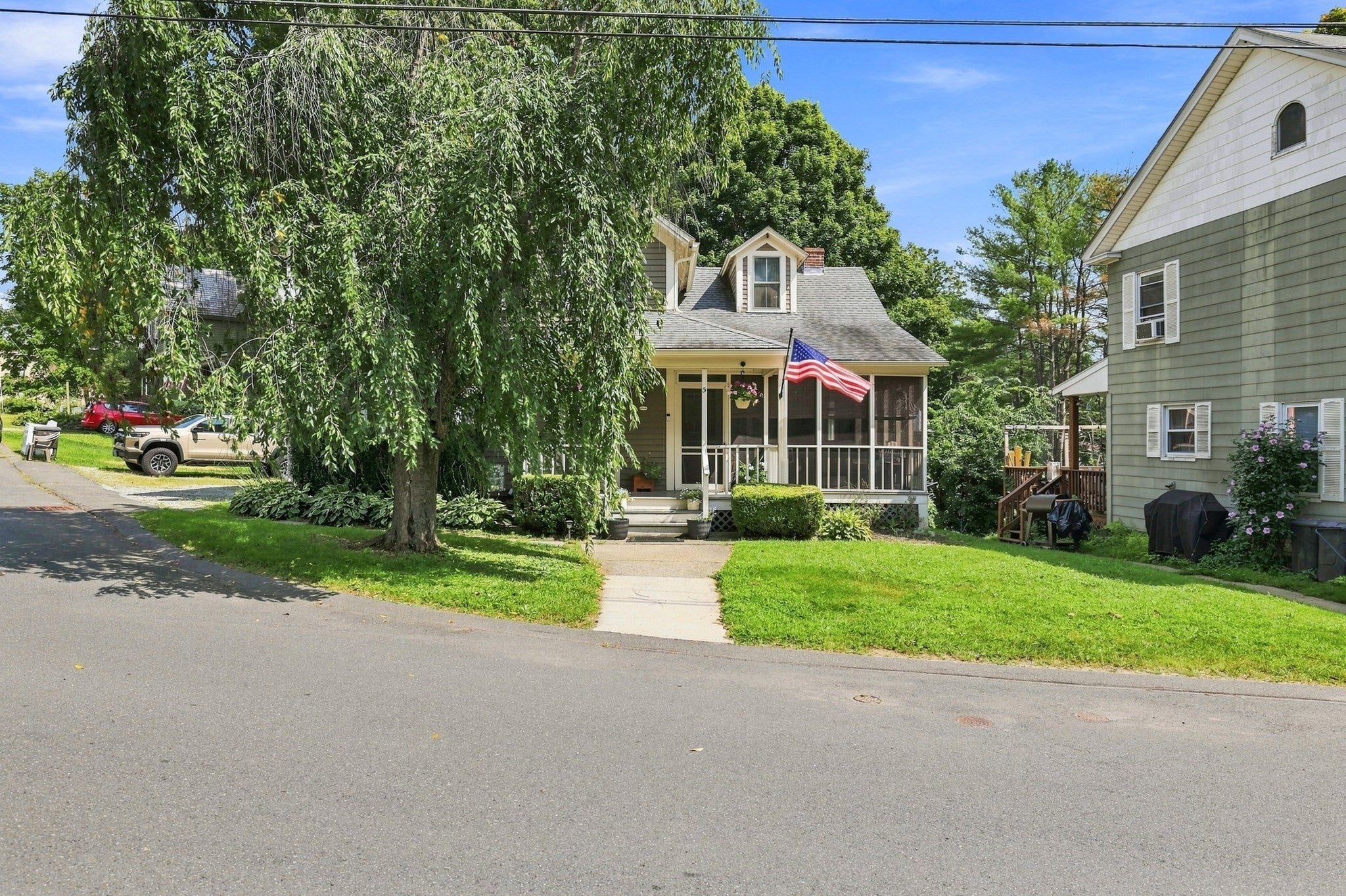 3 Pleasant Street, Huntington, MA, 3 Pleasant Street, Huntington, MA Photo #4